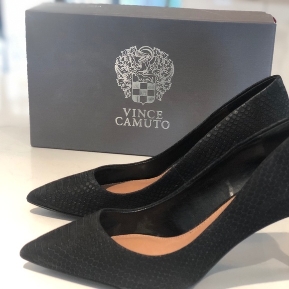 Black Suede Snake Skin Pump - Picture 1 of 4